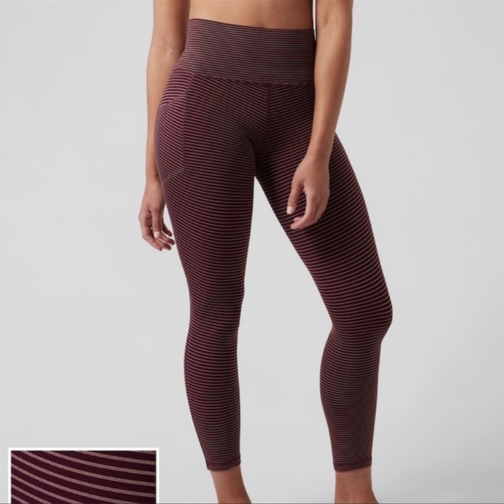 Athleta Salutation Stash Pocket II Textured 7/8 Tight